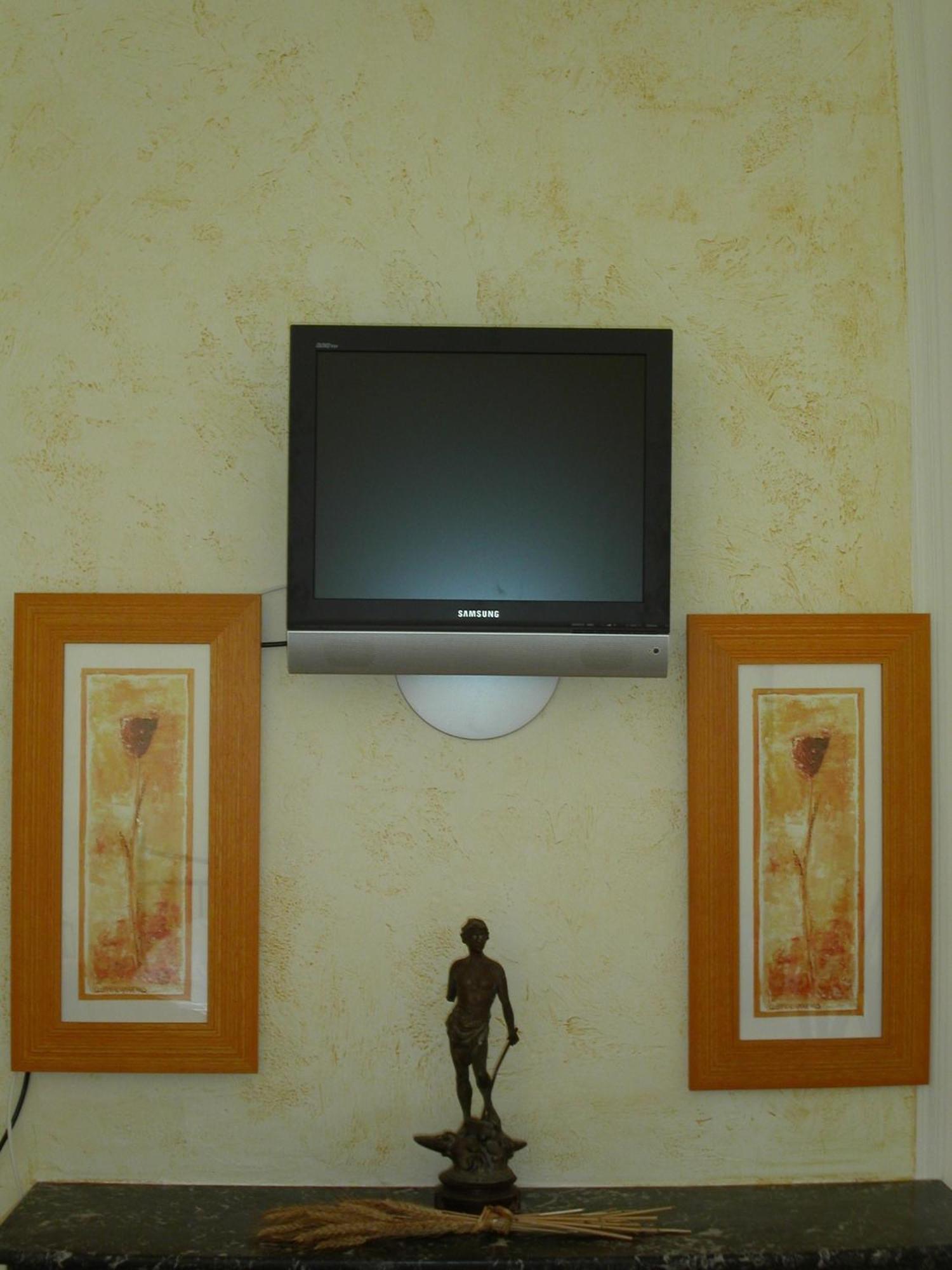 Moulins-la-Marche Hotel Le Dauphin מראה חיצוני תמונה