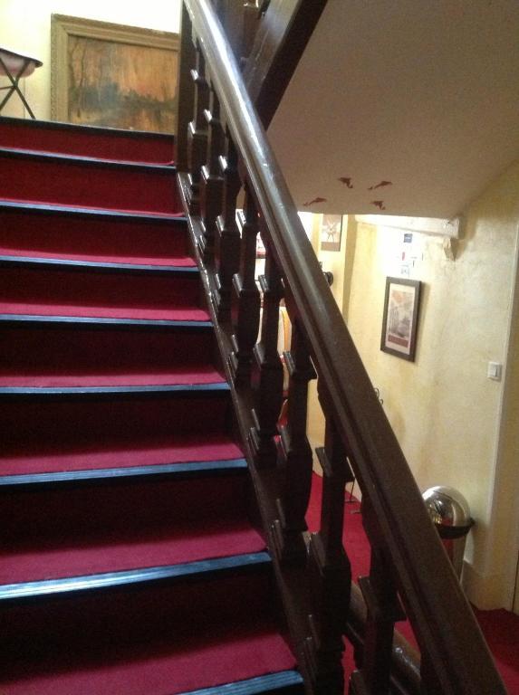 Moulins-la-Marche Hotel Le Dauphin מראה חיצוני תמונה